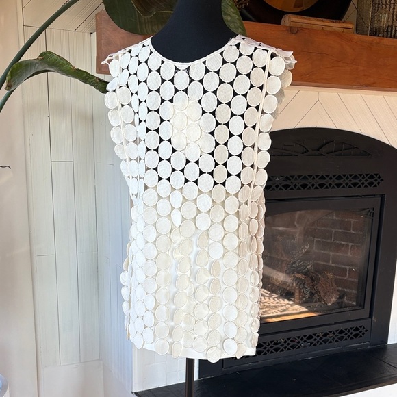 Cream Textured Circular Pattern Top - Picture 6 of 9